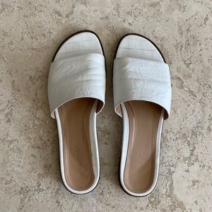 Vionic Tumbled Leather Slide Sandals- white- 8.5